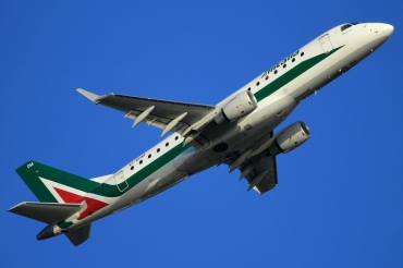 EI-RDM (cn 17000346) Embraer 170-200STD