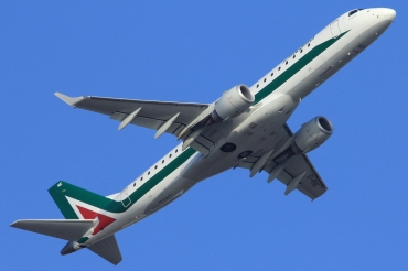 EI-RNE (19000520) Embraer 190-100STD