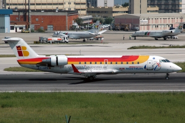 EC-HPR (7430) 2000 Bombardier CRJ200ER