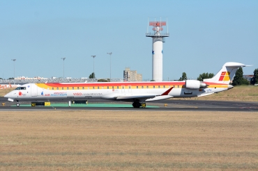 EC-LPG (cn 19021) Bombardier CRJ-1000
