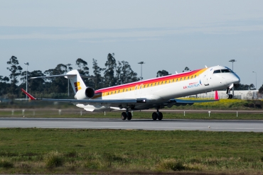 EC-LJR (cn 19002) Bombardier CRJ-1000