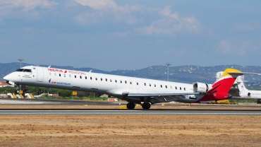 EC-MLC (cn 19048) Bombardier CRJ-1000