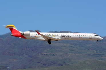 EC-LJR (cn 19002) Bombardier CRJ-1000