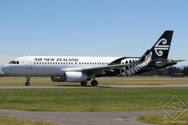ZK-OXB (5682) 2013 Airbus A320-232(WL)