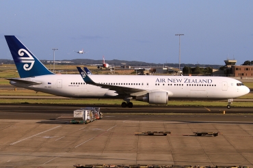 ZK-NCI (cn 26913) Boeing 767-319ER