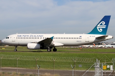 ZK-OJN, (cn 2594), Airbus A320-232