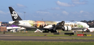 ZK-OKP (39041) 2011 Boeing 777-319ER