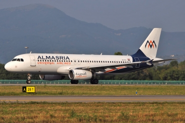 SU-TCA (cn 0932) Airbus A320-232