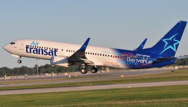 C-FYQN (29933) 2001 Boeing 737-8AS(WL)