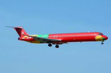 OY-RUE (cn 49936) McDonnell Douglas MD-83