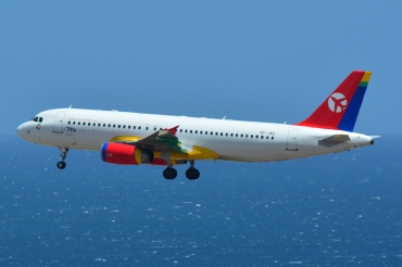 OY-JRZ (2102) 2003 Airbus A320-233