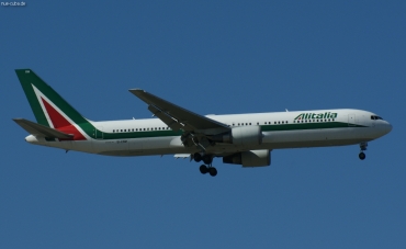 EI-CRM (cn 30009) Boeing 767-343ER