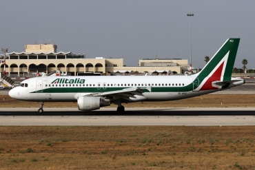 EI-IKU (1217) 2000 Airbus A320-214