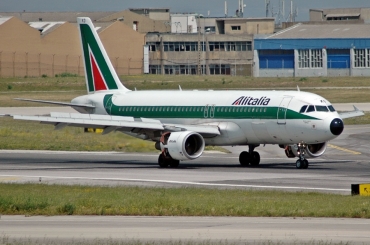 I-BIKD (1457) 2001 Airbus A320-214