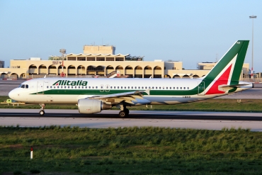 I-BIKD (1457) 2001 Airbus A320-214