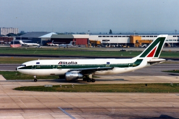 I-BUST (068) 1979 Airbus A300B4-103