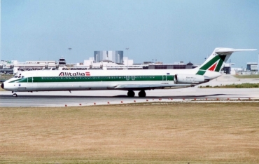 I-DAWM (cn 49205) McDonnell Douglas MD-82