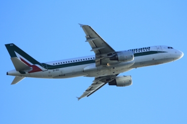 EI-IKU (1217) 2000 Airbus A320-214