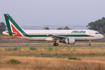 EI-IKU (1217) 2000 Airbus A320-214