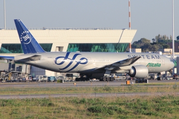 EI-DDH (32784) 2004 Boeing 777-243ER