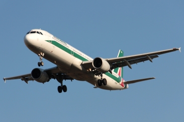 EI-IXH (940) 1999 Airbus A321-112
