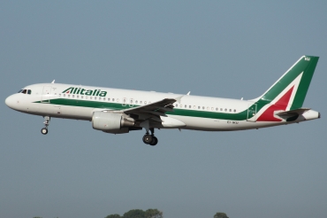 EI-IKU (1217) 2000 Airbus A320-214