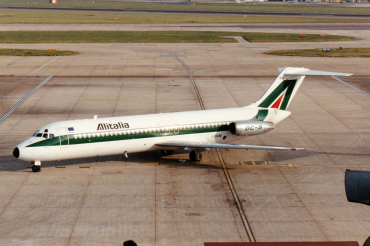 I-DIKM (47224) 1968 McDonnell Douglas DC-9-32