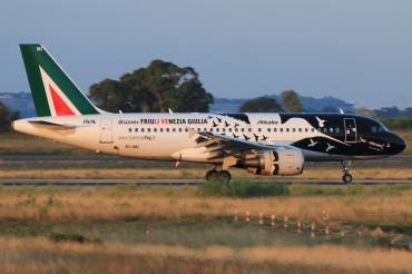 EI-IMI (1745) 2002 Airbus A319-112