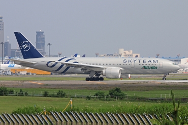 EI-DDH (32784) 2004 Boeing 777-243ER