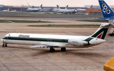 I-DAWC (49198) 1984 McDonnell Douglas MD-82