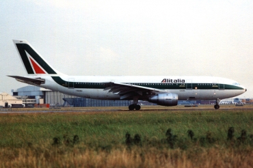 I-BUSH (cn 0140) Airbus A300B4-203