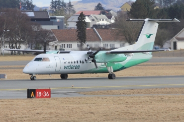 LN-WFH (238) 1990 DeHavilland Canada DHC-8-311 Dash 8