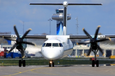 LN-WDL (4392) 2011 Bombardier Dash 8-Q402