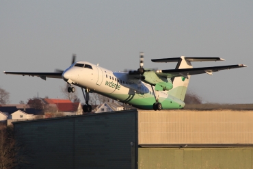 LN-WFU (534) 1999 Bombardier Dash 8-Q311
