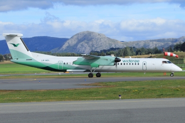 LN-WDL (4392) 2011 Bombardier Dash 8-Q402