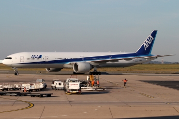 JA782A (33416) 2008 Boeing 777-381ER