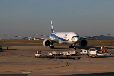 JA782A (33416) 2008 Boeing 777-381ER