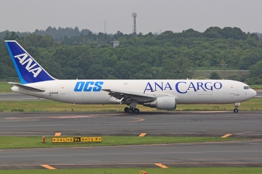 JA8358 (cn 25616) Boeing 767-381ER