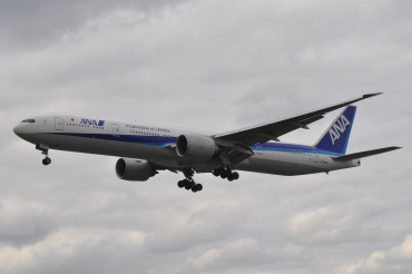 JA785A (cn 37951) Boeing 777-381ER