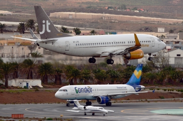 OY-JTE (27834) 1995 Boeing 737-3L9(WL)