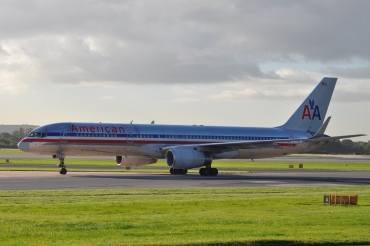 N199AN (cn 32393) Boeing 757-223
