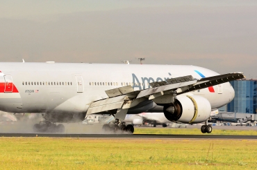 N762AN (31479) 2002 Boeing 777-223(ER)