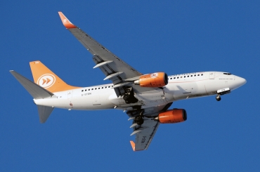 G-STRN (28007) 1998 Boeing 737-7L9(WL)