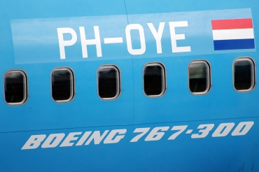PH-OYE (28979) 1998 Boeing 767-304ER (WL)
