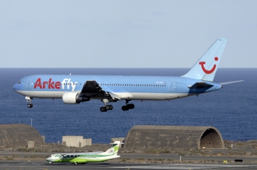 PH-AHQ (cn 24477) Boeing 767-383ER