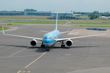 PH-OYE (28979) 1998 Boeing 767-304ER (WL)