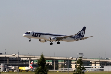 SP-LNA (19000415) Embraer 190-200LR