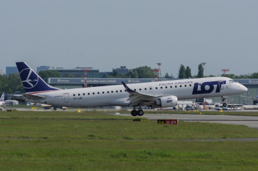 SP-LNE (19000583) Embraer 190-200LR