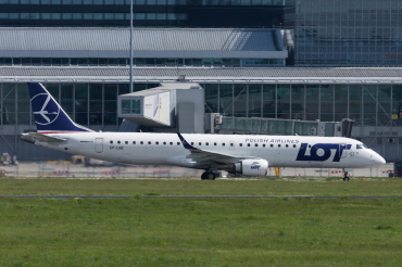 SP-LNE (19000583) Embraer 190-200LR