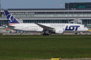 SP-LRF (35942) 2014 Boeing 787-8 Dreamliner